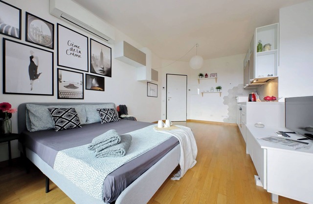 Annasole's flat - Studio Apartment, Sleeps 2