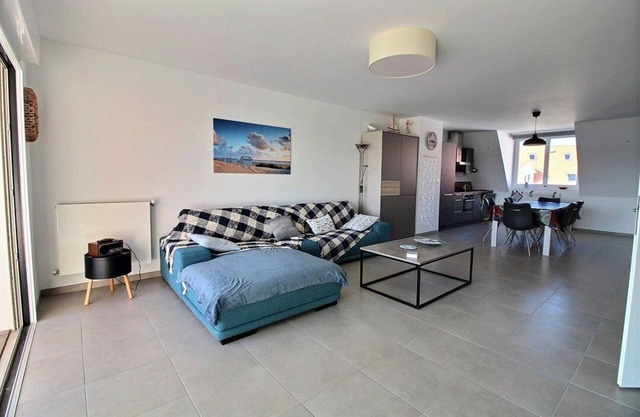 Annonce Professionnelle. Agréable Logement en Duplex, Pour 4 Pers, Terrasse Sud, Wifi