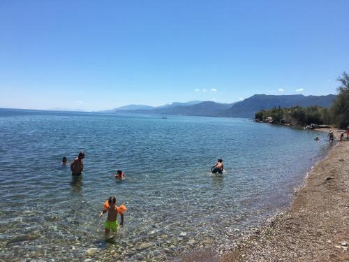 Antonia's Apartments-Traditional house next to the beach