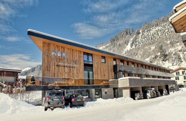 Apartment in Neukirchen near Ski Lift