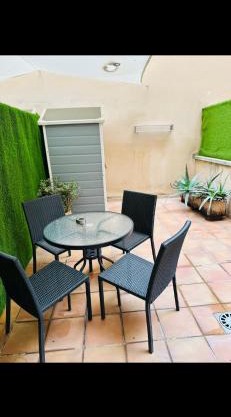 Apart con terraza en Florida E2