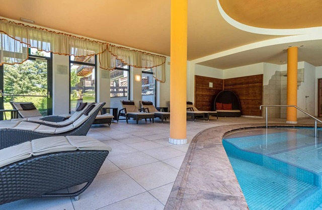 Apartment "Ferienparadies Sabina Lärche" in the Nature Reserve directly on the Alpe di Siusi