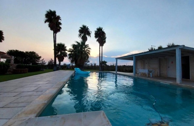 Apartment '3 Twins Suite Portopalo' with Shared Garden and Air Conditioning