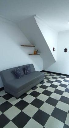 Apartamento Amoblado amplio y confortable, excelente ubicación "MELAO"