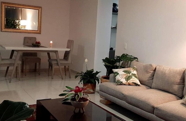 Apartamento compartido con anfitrión, habitación con o sin baño privado y vistas preciosas de la ciudad