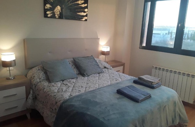 Apartamento de 6 personas con WIFI Y GARAJE INCLUIDO