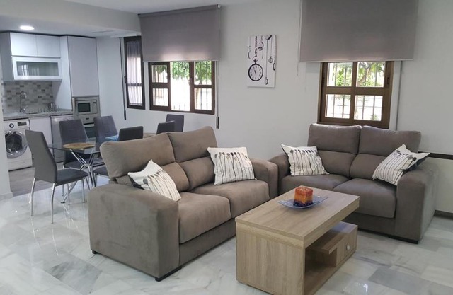 Apartamento entre Patios Valladares