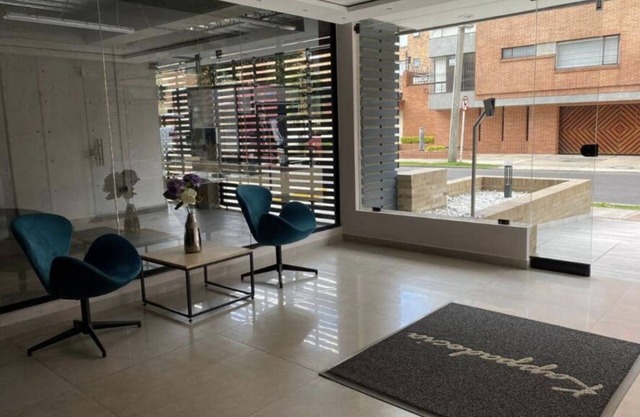 Apartamento Iluminado y Cómodo con Vista de la Ciudad