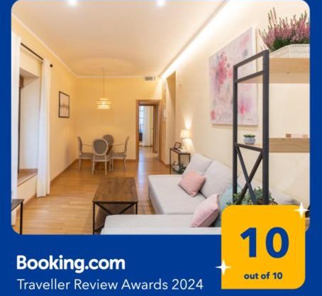 APARTAMENTO PUERTA DE CÓRDOBA- Exterior con balcones