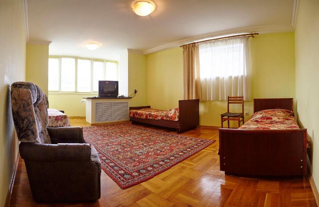 Apartaments on Shirokaya 36