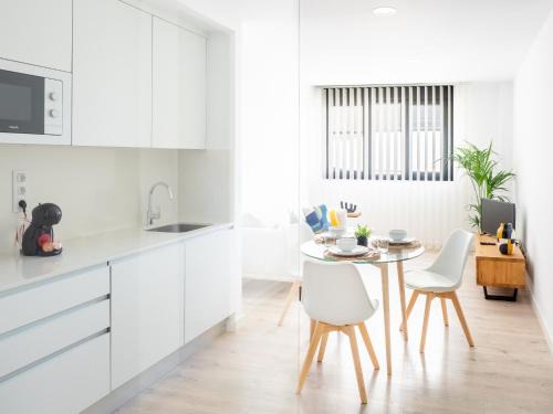 Apartment Abora with Pool, Gym and Free Parking