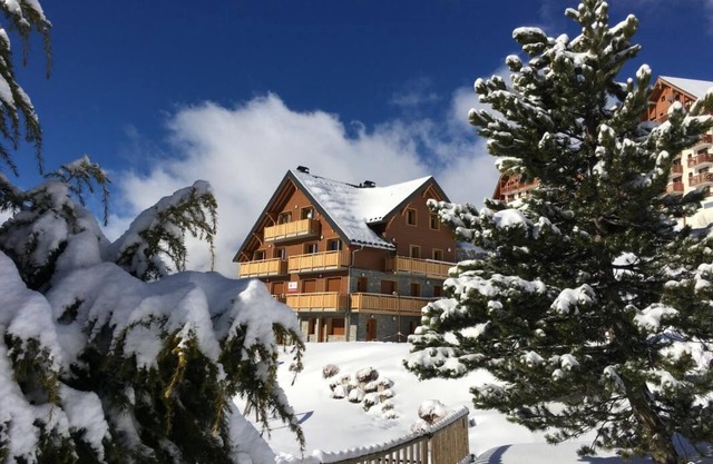 APARTMENT 8 CHALET 4 * PREMIUM close track CENTER STATION