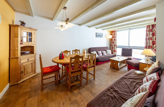 Apartment 57m², 6 pers, ski-in ski-out, near shops