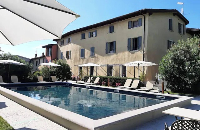 Apartment 'Antica Torre Catullo' with Mountain View, Wi-Fi and Air Conditioning