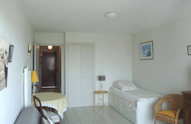 Apartment St-Georges-de-Didonne 200 m from the sea (Corniche de Vallières)