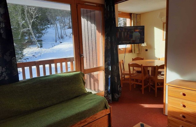 Apartment, les Avanchers Valmorel, sleeps 6.