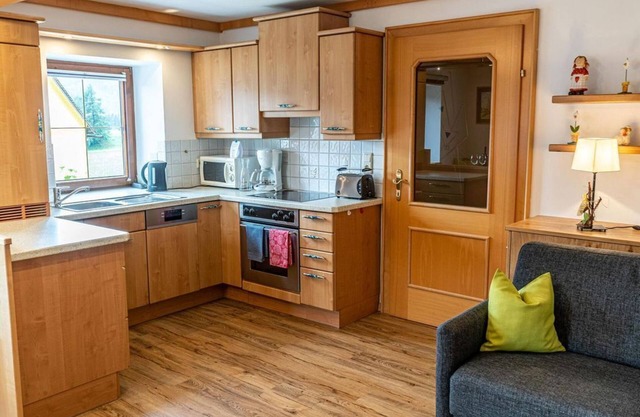 Apartment/1st Upstairs/1 bedroom/shower/WC - Mandl, Haus