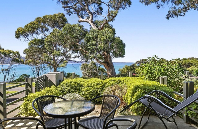 Apartment 2 Kalimna - Spectacular Ocean Views