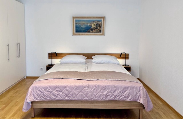 Apartment 3, 32 qm 1. Etage, Kombinierter Wohn- und Schlafbereich