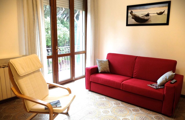 Apartment 500 mt. from the sea, in front of the Pineta, with private parking.
