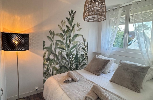 Apartment 800m from the beach Situated in the town center Quiet with terrace