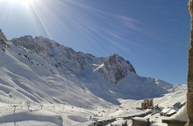 APARTMENT AT THE FOOT OF THE SLOPES in the sunniest south-facing residence