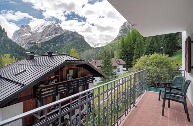 Apartment 'App Camilla - Piano Terra' with Mountain View and Balcony