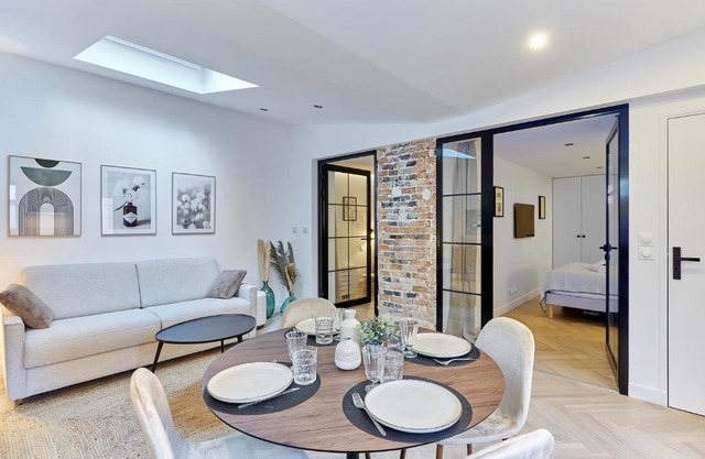Apartment Arc de Triomphe by Studio prestige