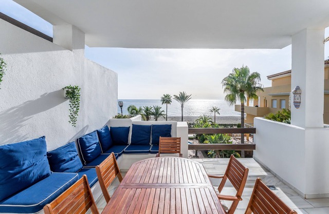 Apartment "Arruzafa Playa la Cala de Mijas" with Sea View & Wi-Fi