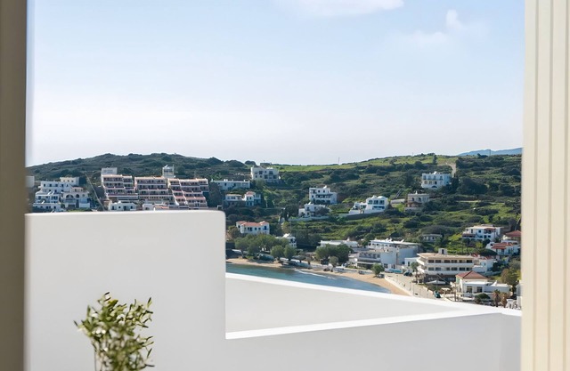 Apartment 'Batsi View House' with Sea View, Wi-Fi and Air Conditioning