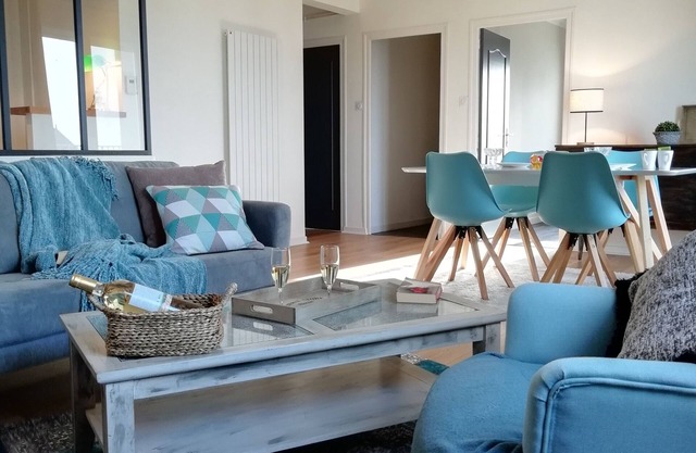 Apartment beautiful sea view beaches and center on foot