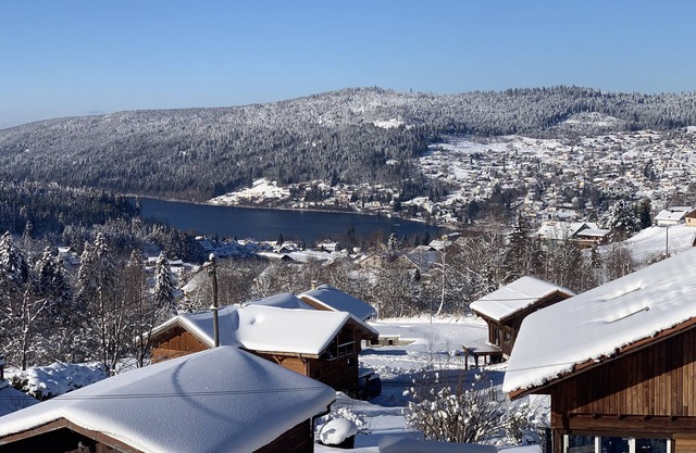 Apartment - Beautiful Lake View - Feet of the slopes - 4 stars