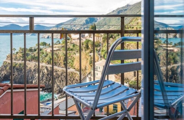 Apartment Belvedere by Arbaspàa - with sea view balcony in Manarola