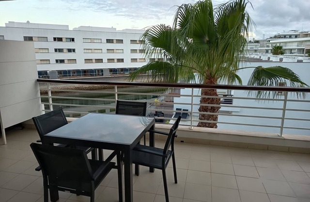 Apartment 'Blue Marine' with Lake View, Wi-Fi and Air Conditioning