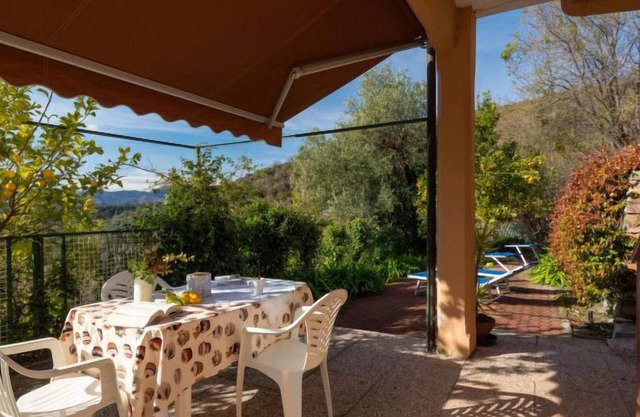 Apartment Bouganville (ASC201) in Arnasco - 4 persons, 2 bedrooms