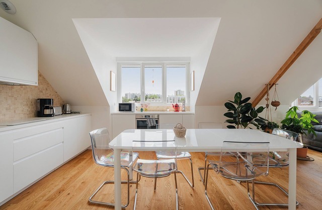 Apartment 'Calme Proche Centre Ville' with Wi-Fi