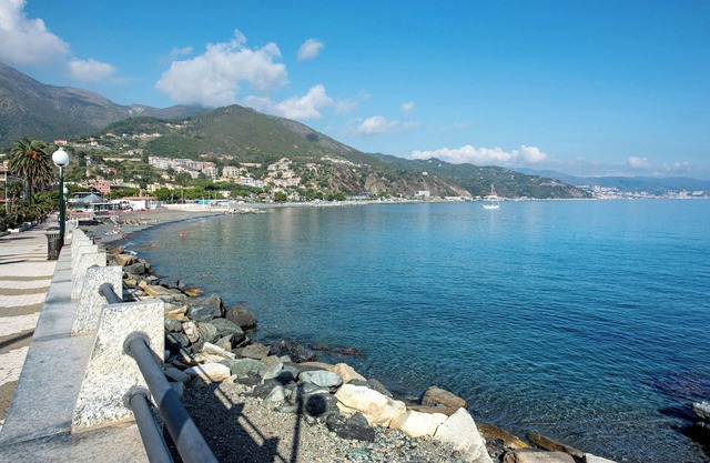 Apartment 'Casa Raffaella' with Private Terrace and Air Conditioning