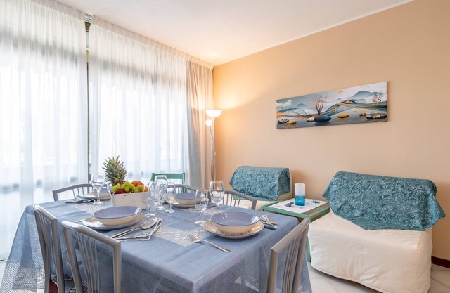 Apartment 'Casa Vacanza Marina Di Pietrasanta' with Mountain View, Wi-Fi and Air Conditioning