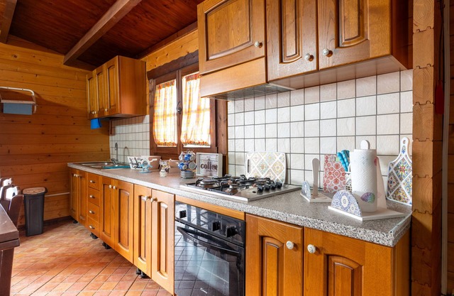 Apartment 'Casa Vacanze Le Barche' with Sea View, Private Terrace and Air Conditioning