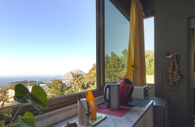 Apartment Casa Vincenza with A/C, Balcony & Wi-Fi