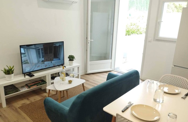 Apartment 'Cosy Calme Bord De Seine Jardin' with Wi-Fi