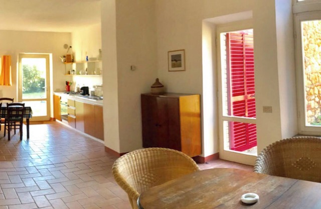 Apartment 'Di Mezzo' with Shared Garden and Wi-Fi