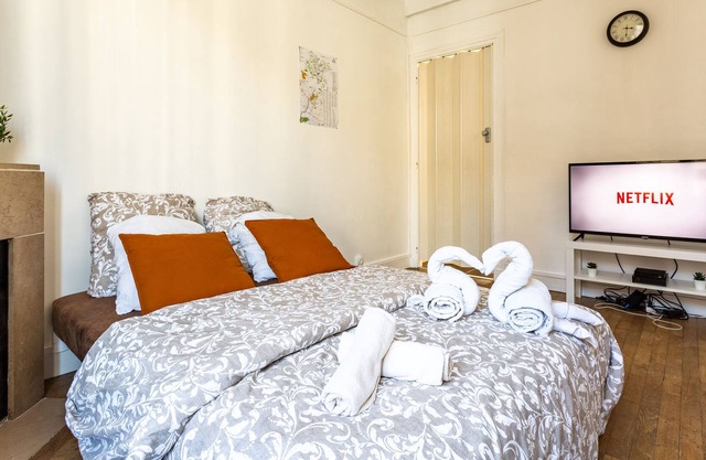 Apartment-Ensuite-Courtyard view