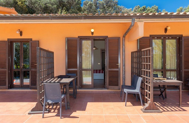 Apartment 'Erba Di Campo - Viola' with Shared Pool, Private Terrace and Wi-Fi