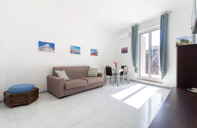 Apartment 'Esperia Home attico in Bari' with Private Terrace, Wi-Fi and Air Conditioning
