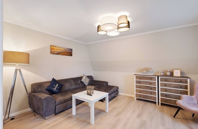 Apartment 'Ferienwohnung Leuchtfeuer' with Sea View, Balcony and Wi-Fi