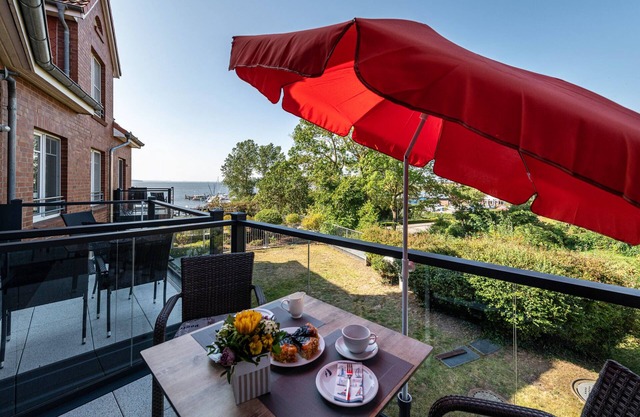 Apartment 'Ferienwohnung Am Salzhaff B6' with Sea View, Balcony and Wi-Fi