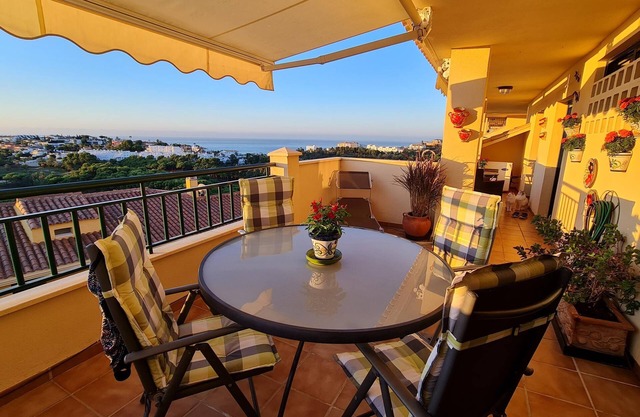 Apartment 'Finca Dona Maria' with Sea View, Garden & Pool
