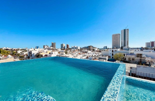 Apartment for 7 people with pool on the 3rd floor