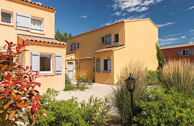 Apartment in Luberon with Pool & Spa